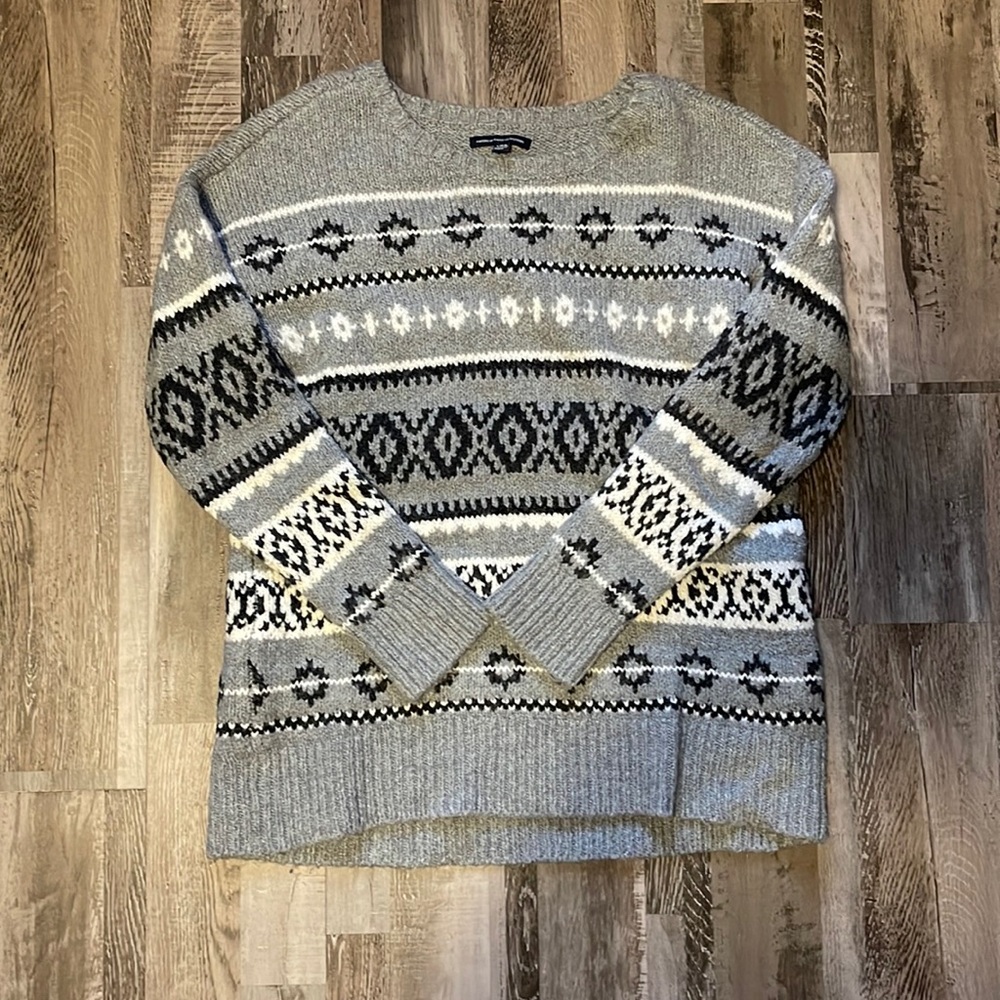 Thick Sweater - American Eagle Patterned Sweater